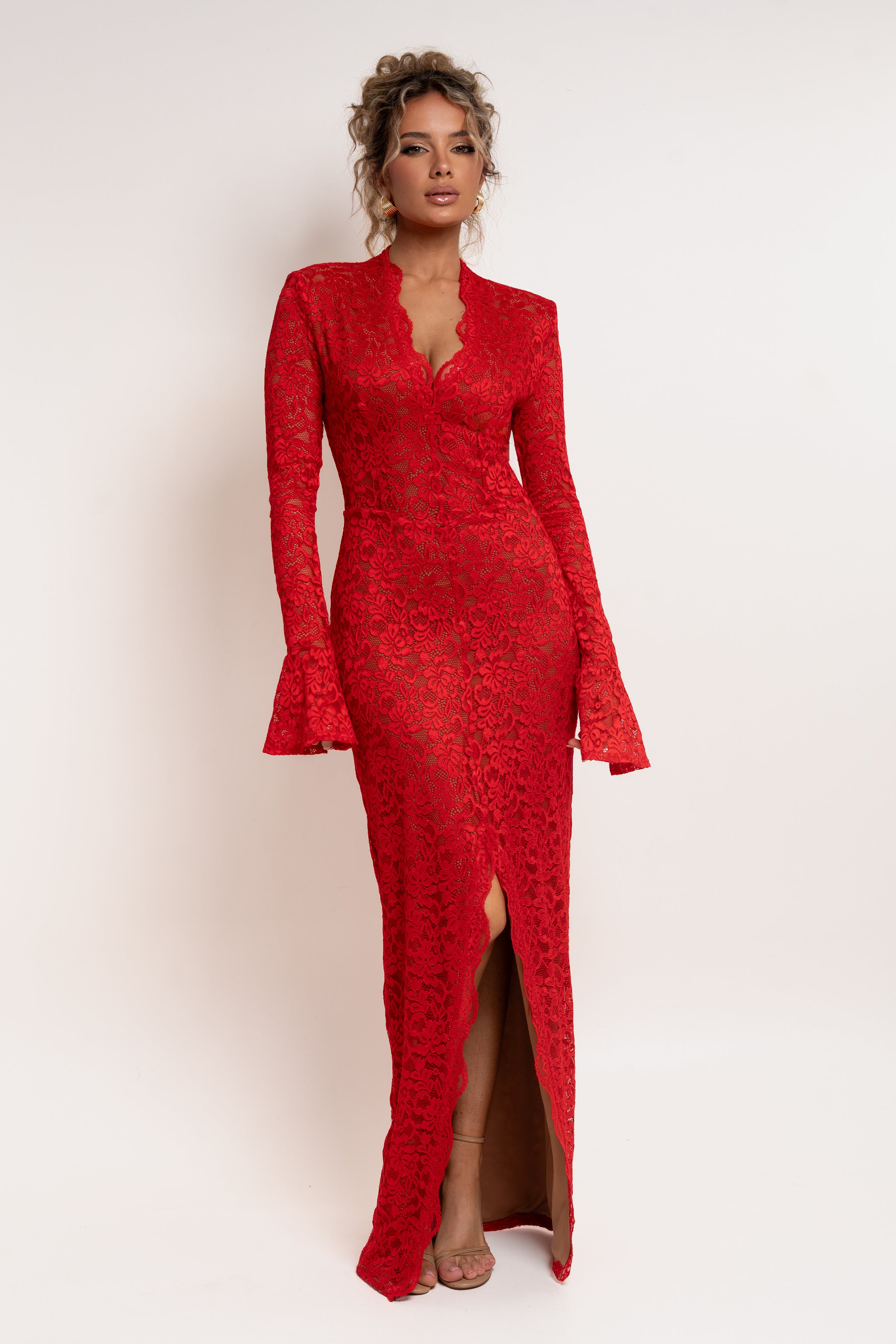 Агнесе Црвена Фустан