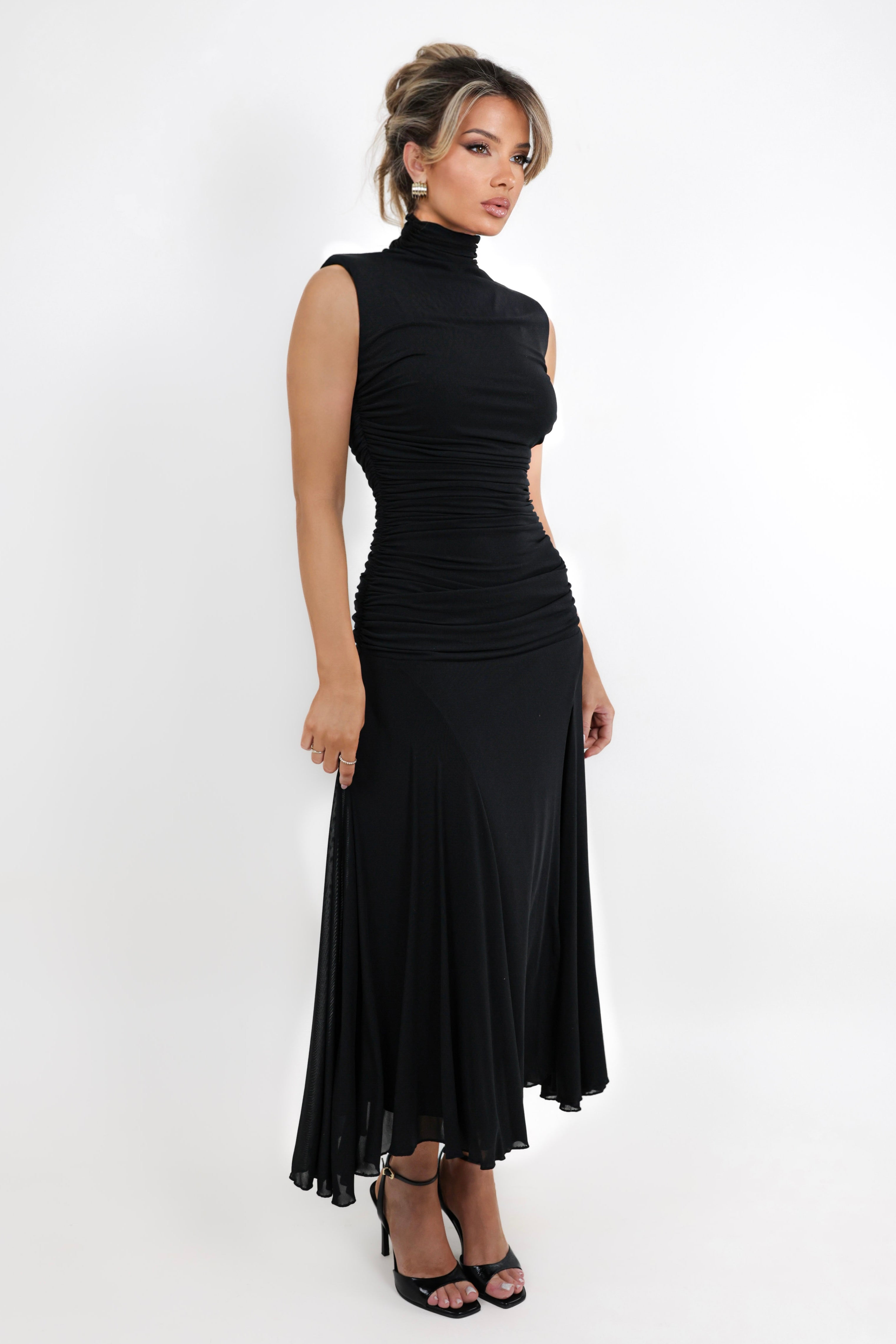 Alondra Black Dress