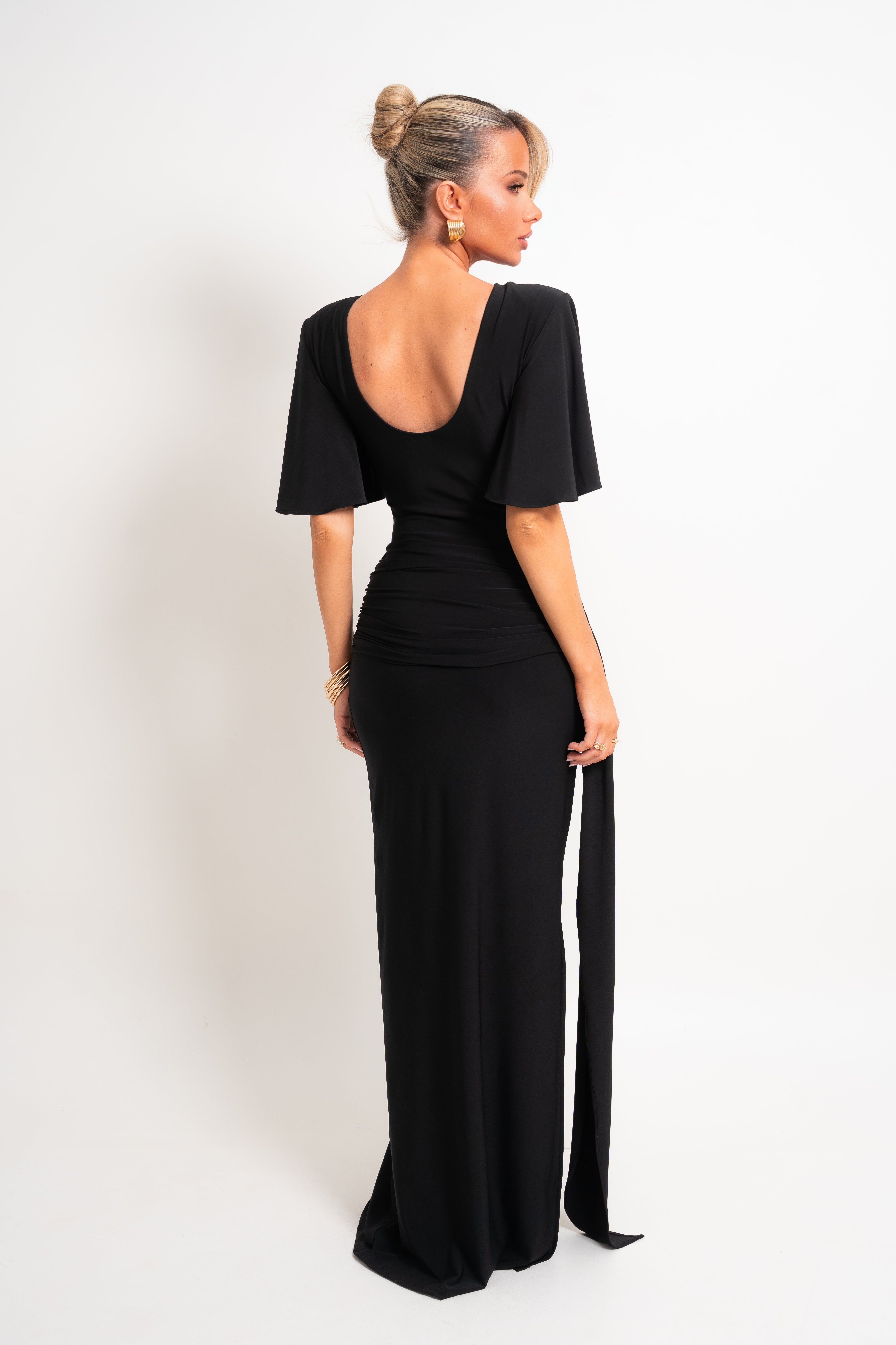 Lessie Black Dress