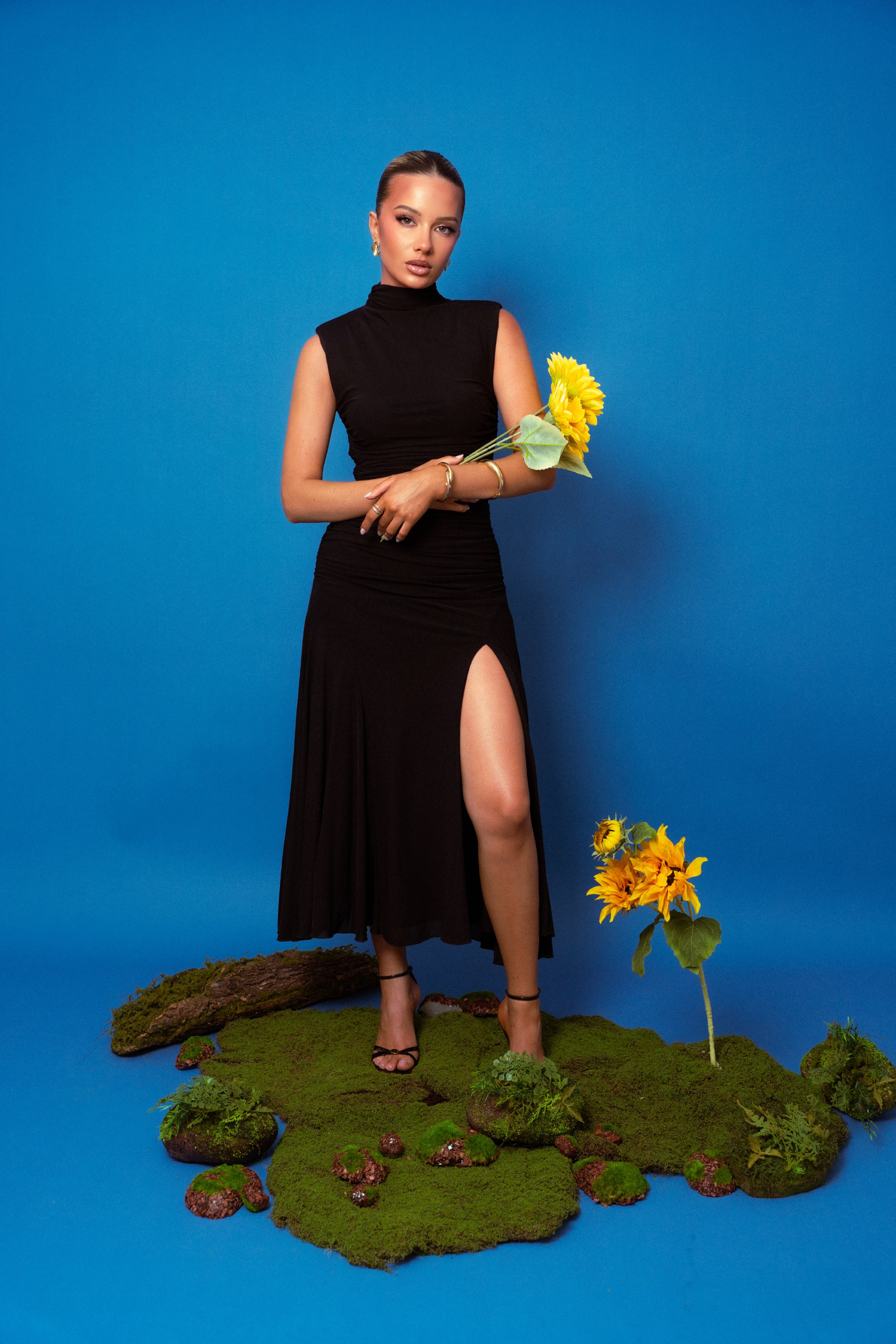 Alondra Black Dress