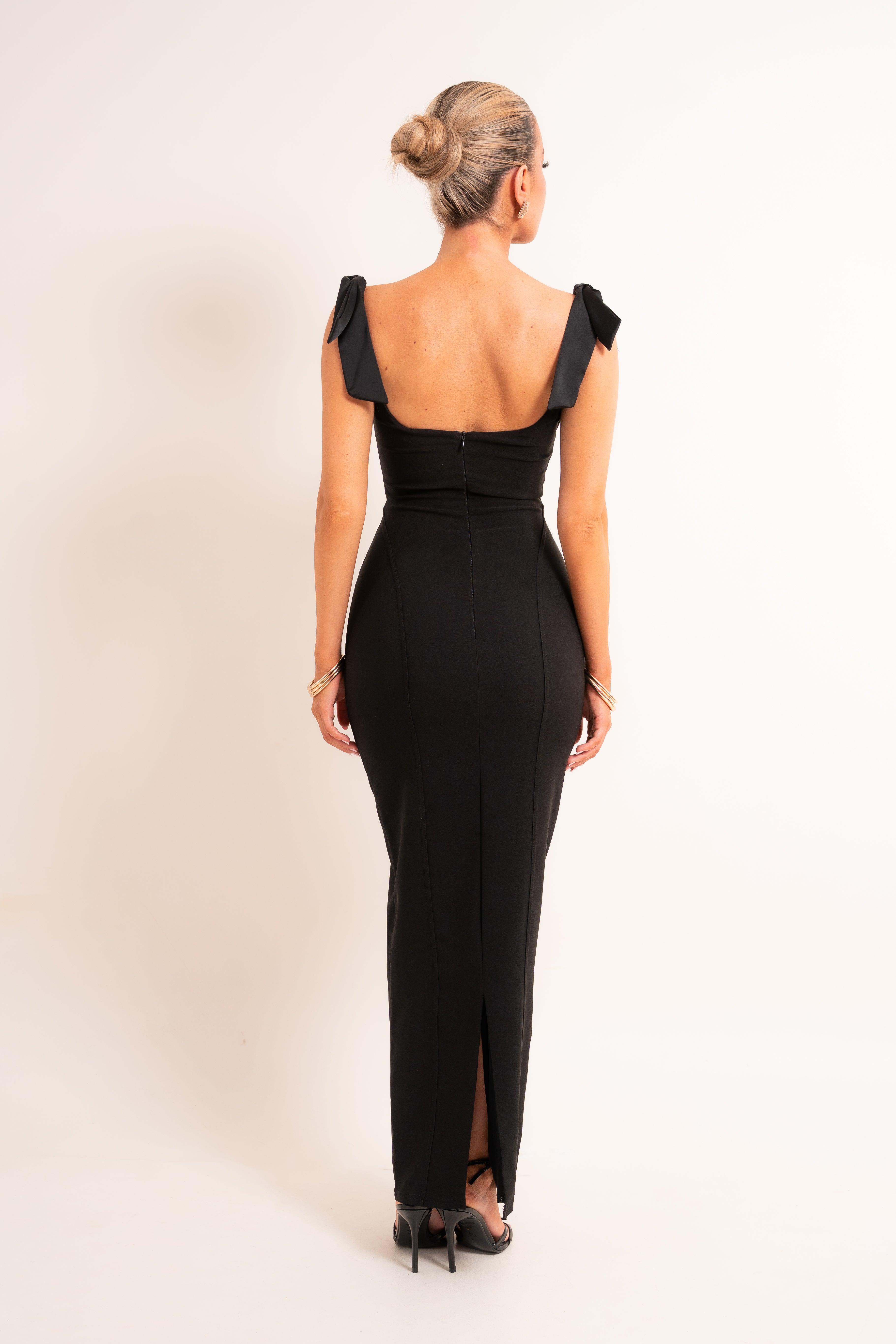 Anisa Black Dress