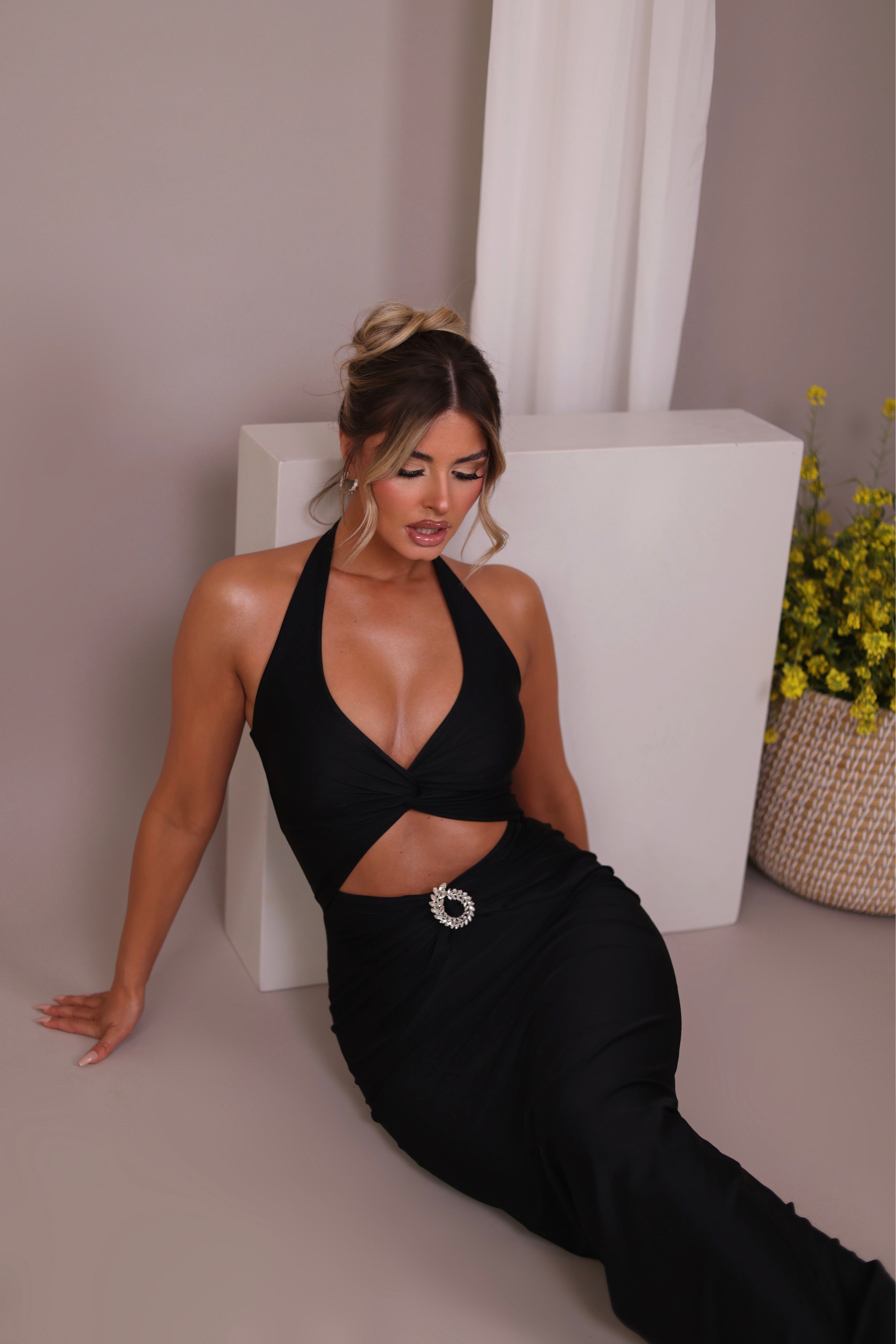 Clarisa Black Dress