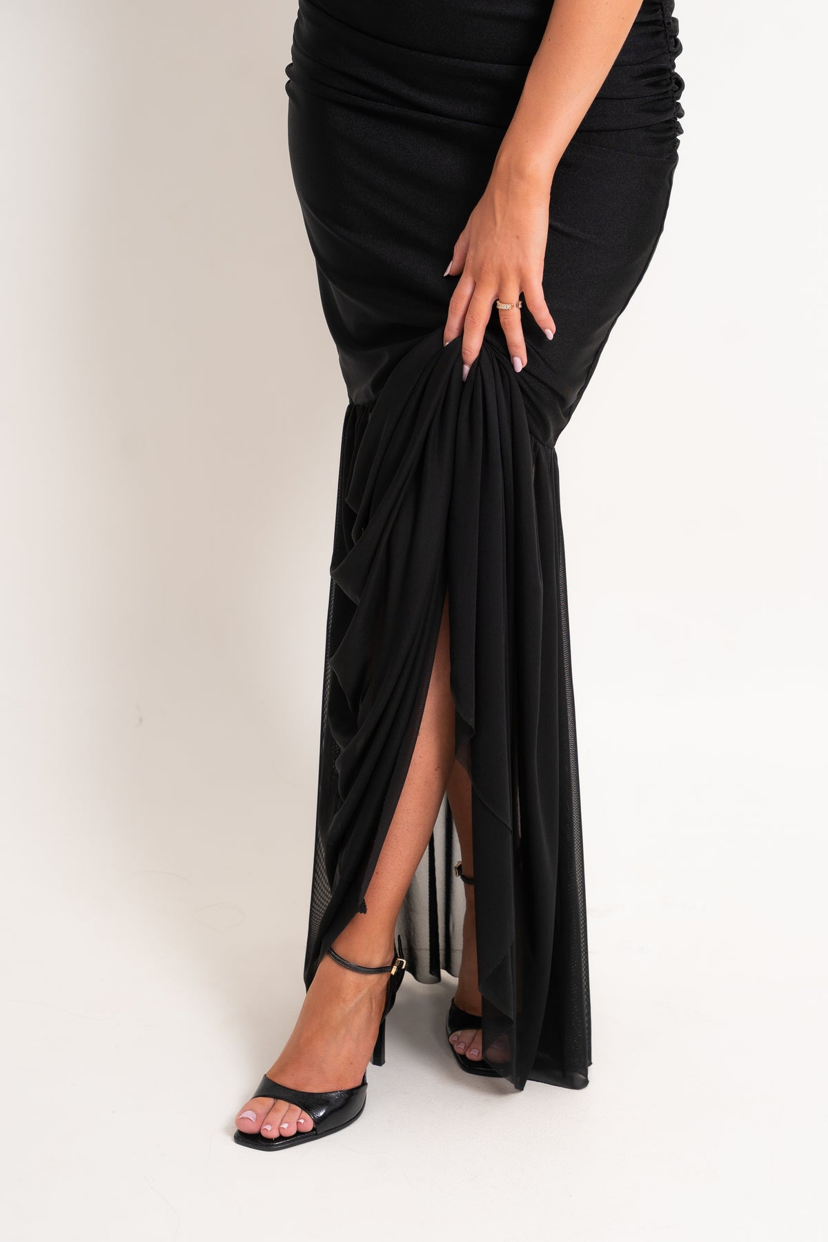 Estela Black Dress