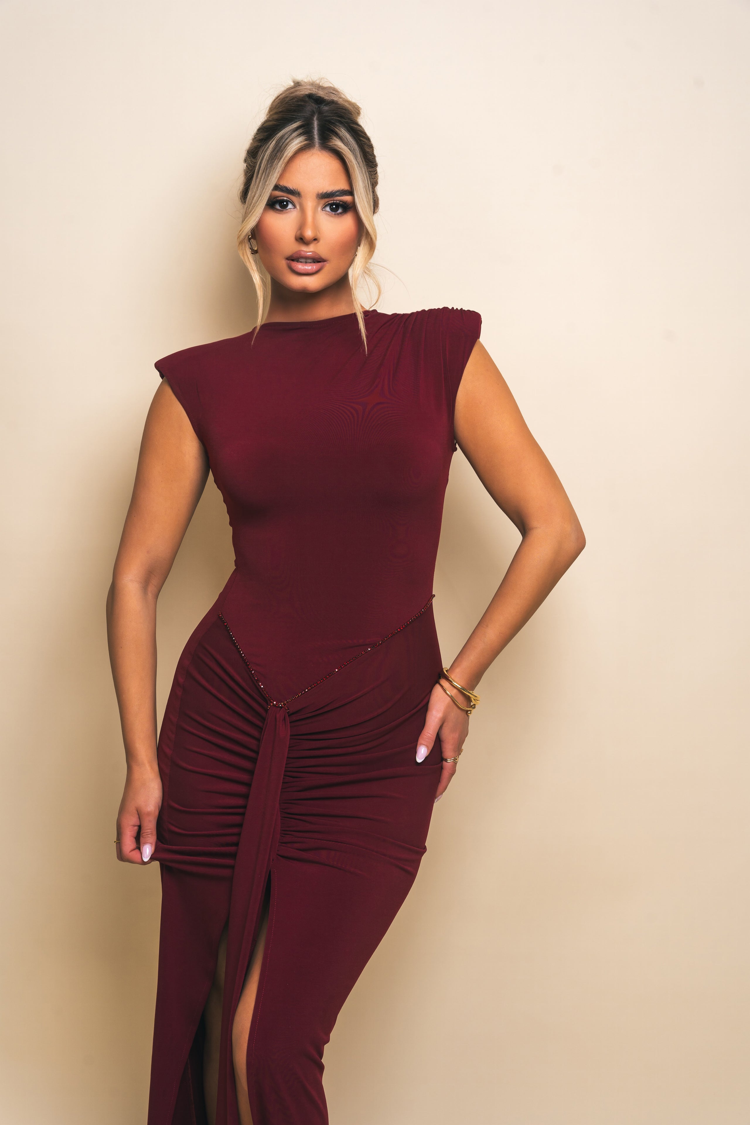 Elegant wine-colored dress with side ruching
