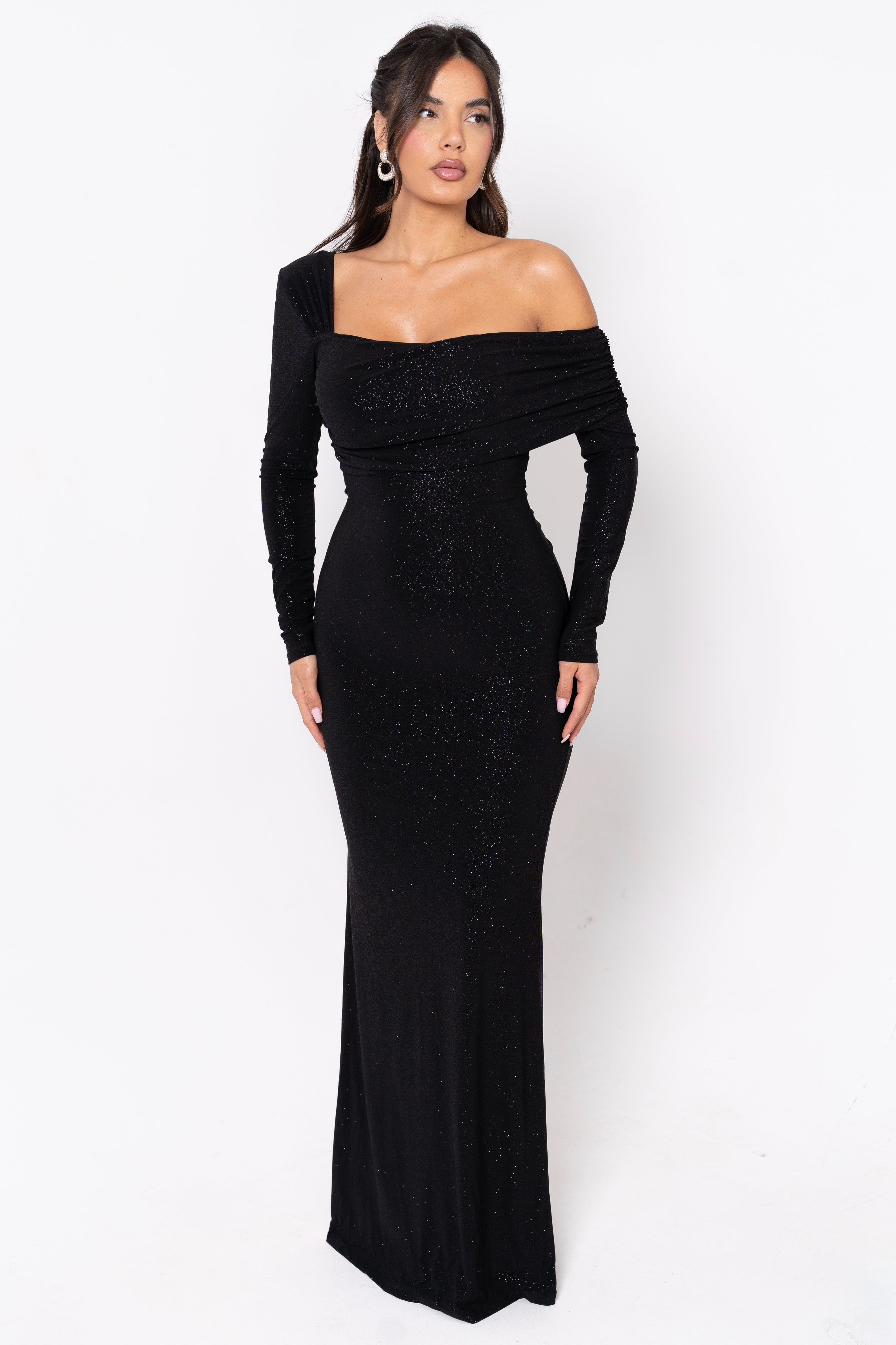 Sleek black evening gown with a fitted silhouette