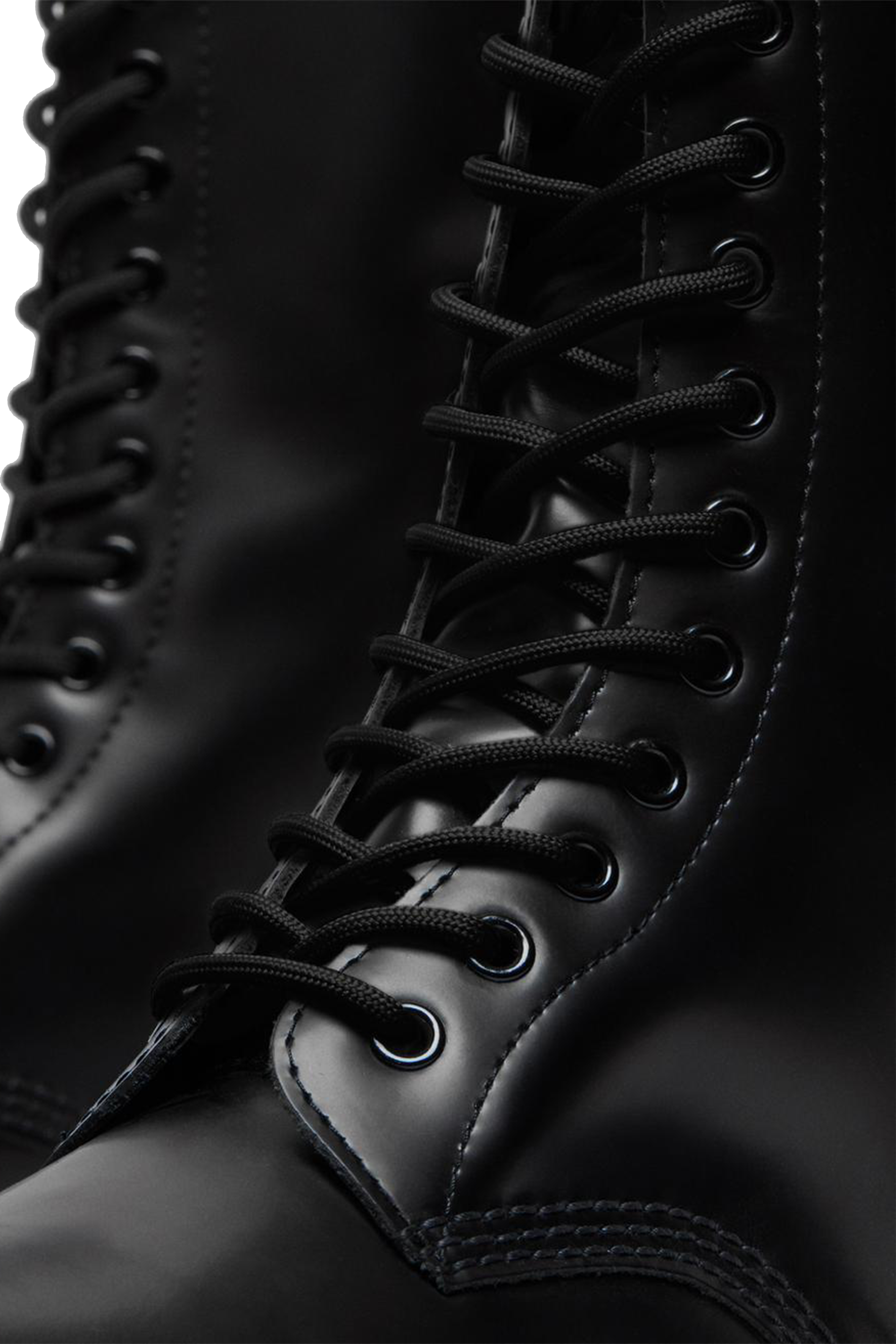 14 Eye Boot Black Smooth